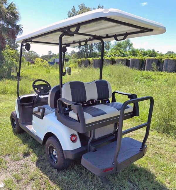 2024 StarEV Capella 2+2 – Lithium – Arctic White 5 2024 StarEV Capella 2+2 – Lithium – Arctic White