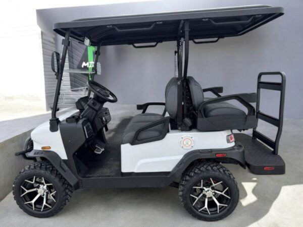 2025 DenagoEV Nomad XL – 6 Passenger Lithium Golf Cart (Glacier White)