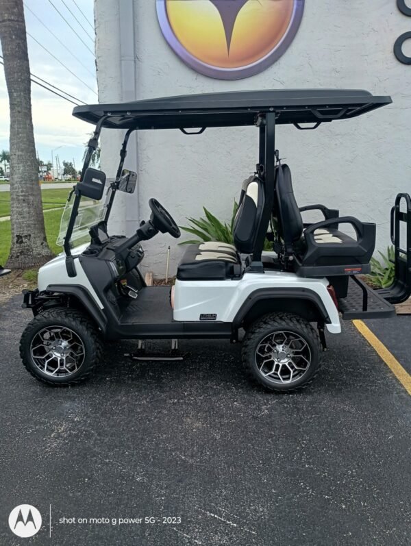 2025 Evolution D5 Maverick 2+2 Plus – Lithium Golf Cart (Mineral White) 2 2025 Evolution D5 Maverick 2+2 Plus – Lithium Golf Cart (Mineral White)