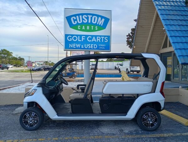 2026 Club Car CRU – 6 Passenger Electric (Magnesium Silver)