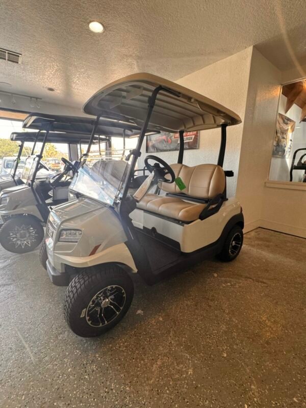 2026 Club Car Onward – 2 Passenger Electric Golf Cart (Metallic Glacier White)
