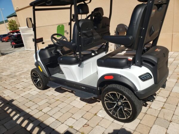2026 Solana XA 4 Forward – 4 Passenger Lithium Golf Cart (Oster White)